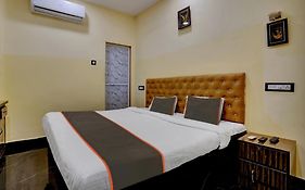 Hotel O Golden Suites